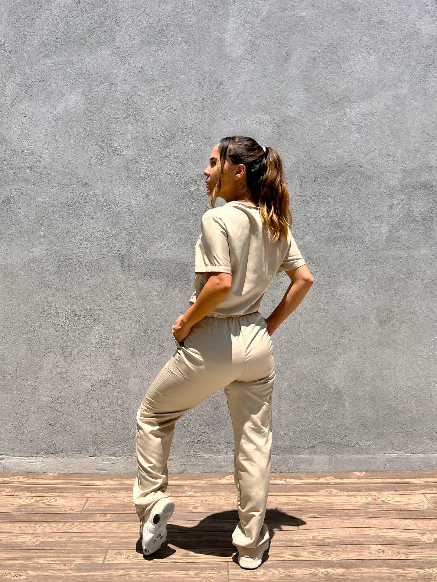 Classic Jogger Beige Desert Woman